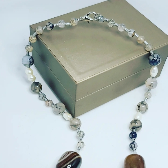 Baroque Pearl, Agate handcrafted necklace - Picture 5 of 5